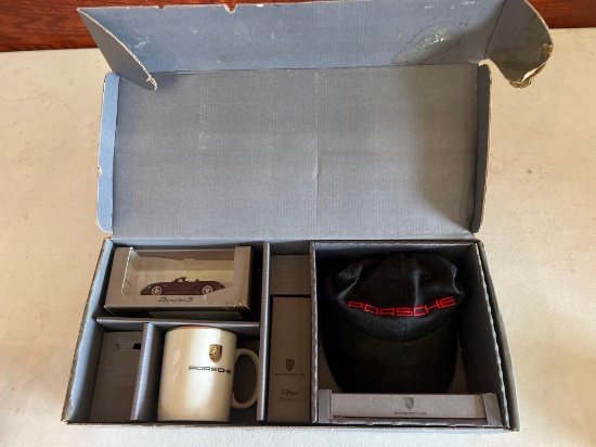 Porsche collector set - dirty box