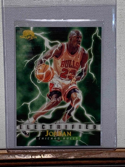 1996 Fleer Michael Jordan Electrified basketball card