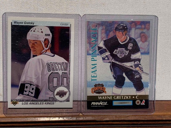 Assorted Wayne Gretzky hockey cards
