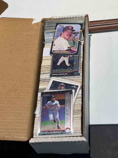 Lot of unchecked baseball