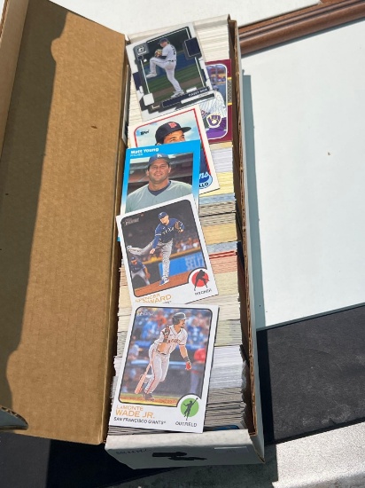 Lot of unchecked baseball