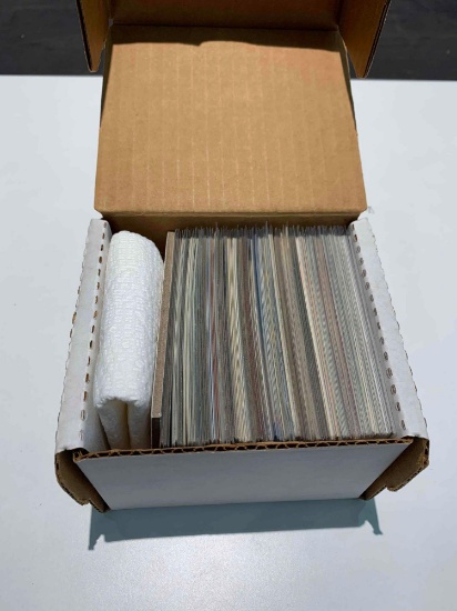 assorted box of Dale Murphy baseball cards