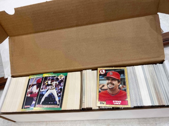 Lot of unchecked baseball