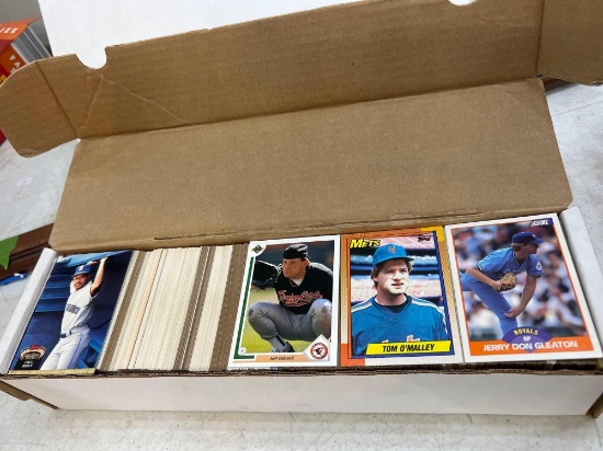 Lot of unchecked baseball