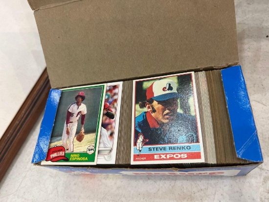 Lot of unchecked baseball
