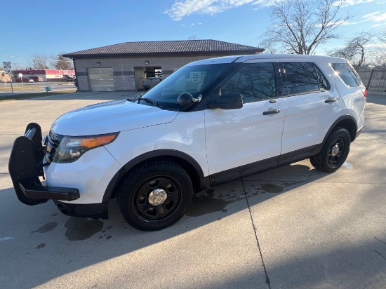 8487-2013 Ford Explorer Police Interceptor AWD 169xxx miles runs and drives