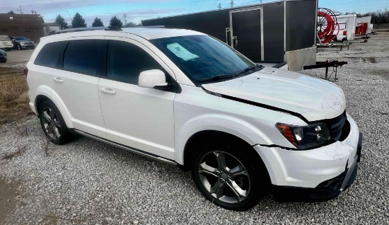 4965-2016 Dodge Journey Crossroad 6 cylinder 125x,xxx miles front end damage see description