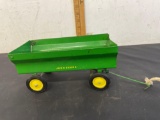 1/16th John Deere flare wagon