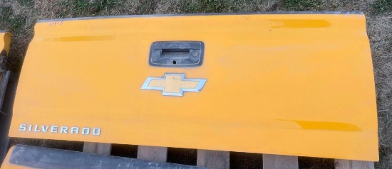 General Services- 2010-14 approximately Silverado Tailgate