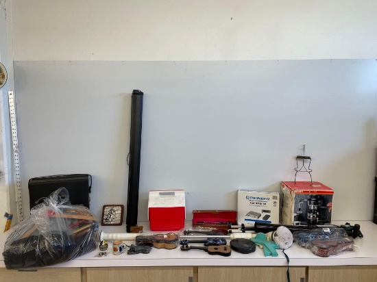 Expresso mini, Pioneer CD player control box, cooler and more