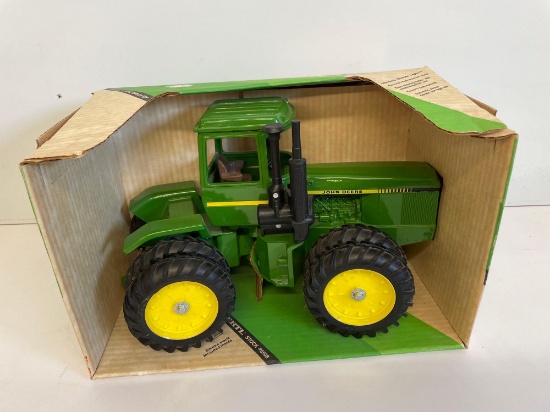 John Deere 4 Wheel Drive Tractor