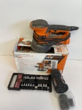 Ridgid 6 in random Orbit Sander and socket set