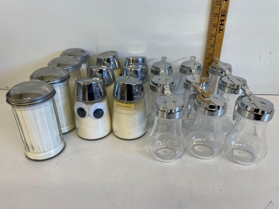 Dispenser for creamer and sugar