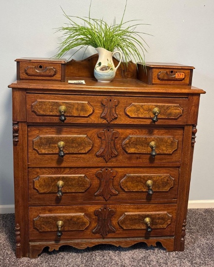 Vintage 4-drawer dresser solid wood