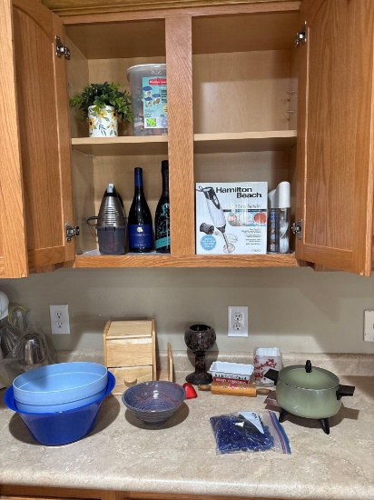 Hamilton Beach mixer, Hamilton Beach hand blender & misc items