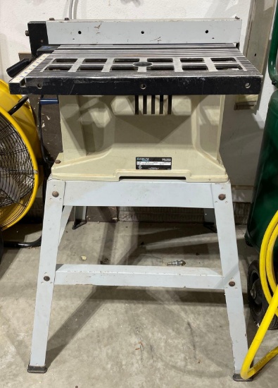 Delta Shopmaster model TS200 LS 10 inch bench saw