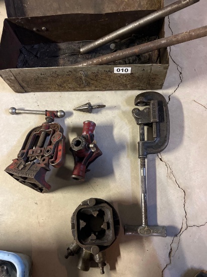 Pipe cutter, pipe threader plus