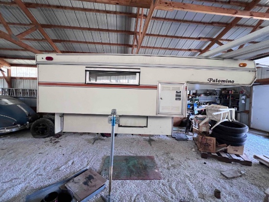 Palomino Pop-Up Camper