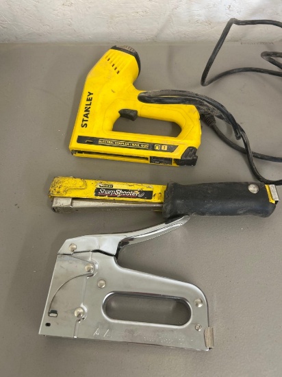 Stanley Electric staple/ Nail gun