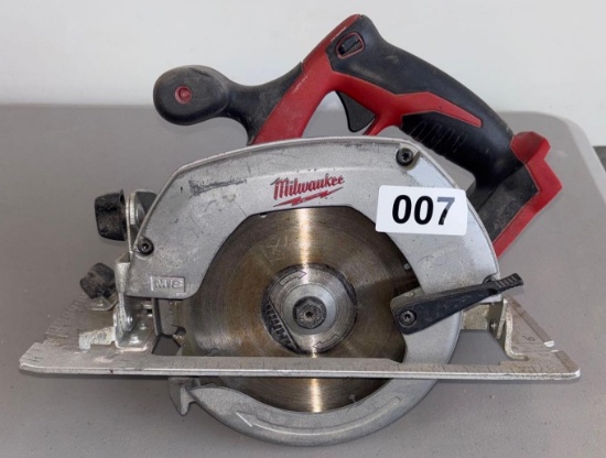 Milwaukee 18volt 6-1/2inch circular saw
