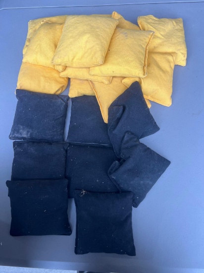 20 total corn hole bags