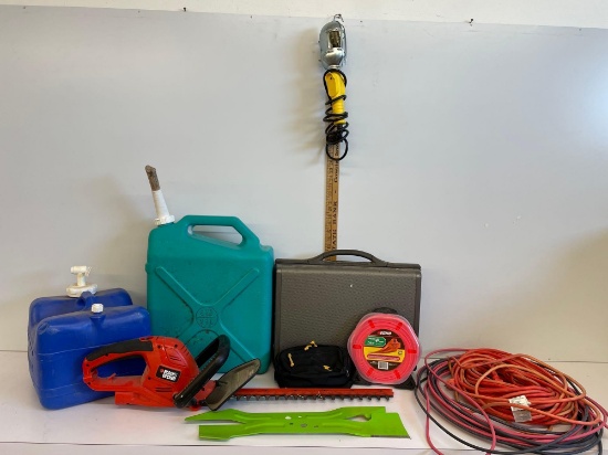 Black&Decker trimmer, yellow stringlight and more