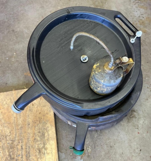 15 quart oil drain pans and oiler