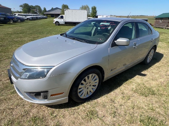 2823-2010 Ford Fusion Hybrid with 95k miles
