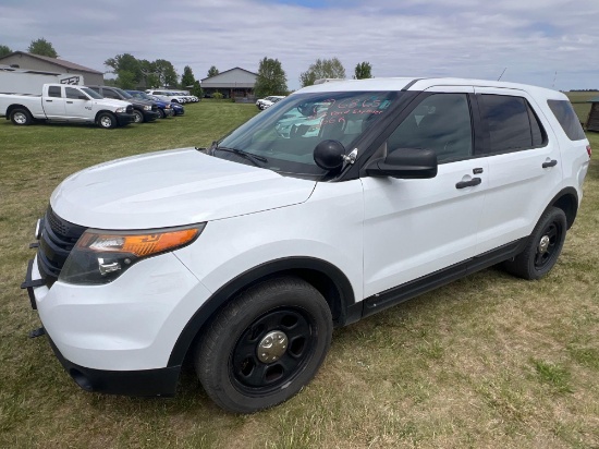 68651-2015 Ford Explorer Police Interceptor AWD with 166k miles