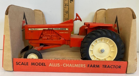 Rare Scale model Allis-chalmers 190 tractor with original box