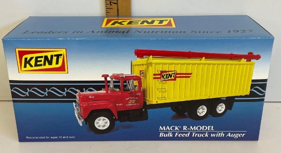 Kent Bulk feed truck with auger 1927