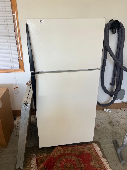 Garage fridge! Works