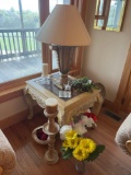 Decor with side table