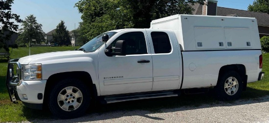 2011 Chevy Silverado extended cab 4x4 with 121k miles only 10k on new motor!