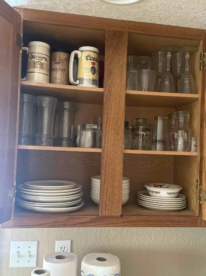 CONTENTS OF KITCHEN CUPBOARD RED LOBSTER GLASSES