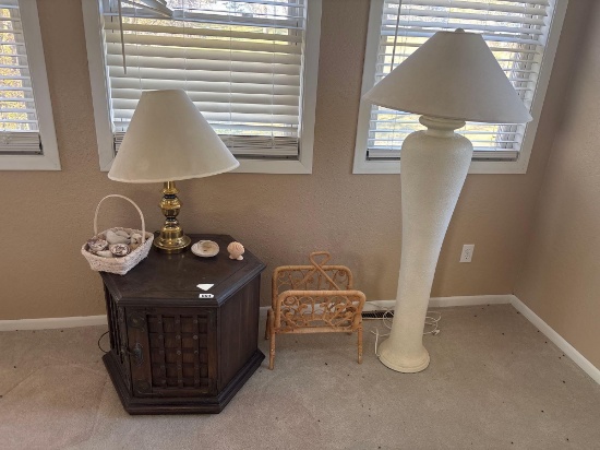 lamps & side table with misc item