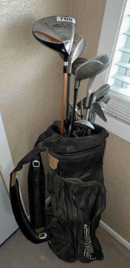 GOLF CLUBS IN BAG