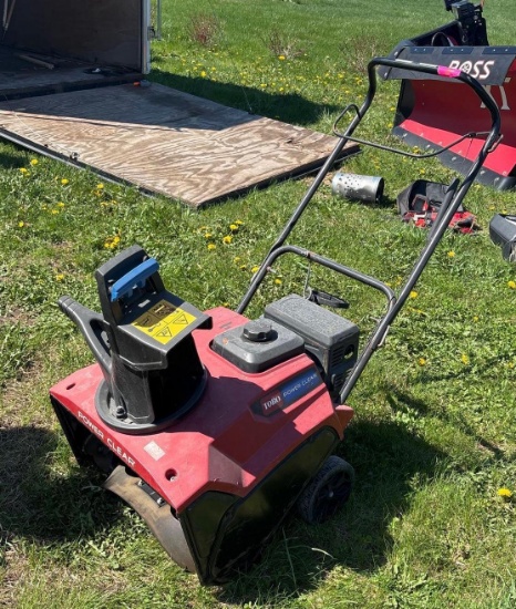 Toro Power Clear snow blower 721 series