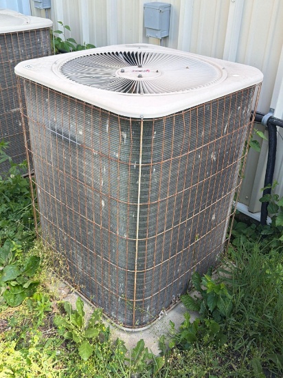 Lenox Condenser model 12ACB48-4P