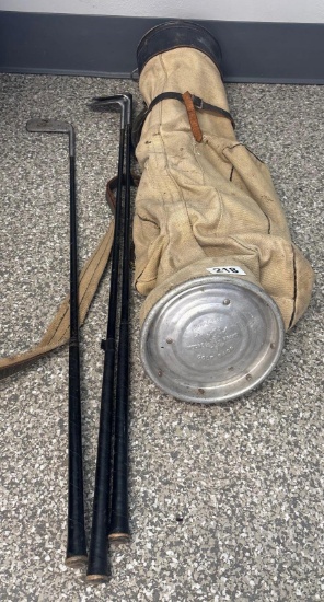 Vintage golf clubs and Moose Brand gold bag