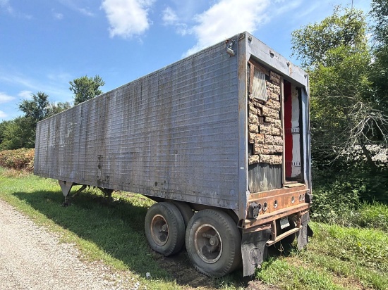 Semi trailer very poor shape may or may not be able to be pulled