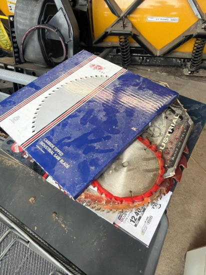 Several Saw blades and File holders