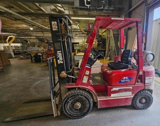 Tailift FG25 5,000 Lb LP Forklift 3-Stage Mast Side Shift works as it should Showing 2244 hours