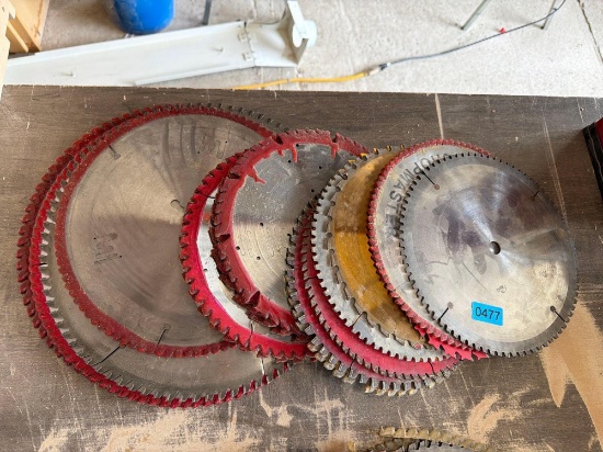 large lot of miscellaneous saw blades, sizes and brand vary