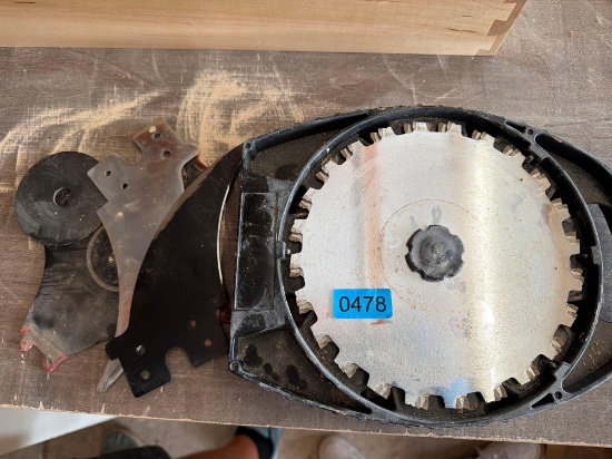 saw blades and saw blade holder