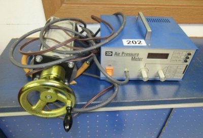 Denso Digital Air Pressure/Vacuum Meter
