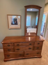 Ethan Allen Eight-Drawer Dresser with Separate Pediment-Top Mirror