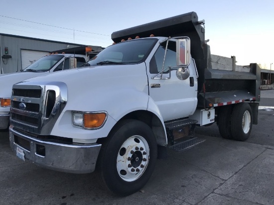 2005 Ford F650 S/A Dump Truck
