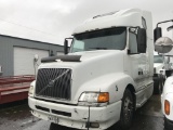 2001 Volvo VNL670 T/A Sleeper Truck Tractor