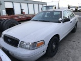 2005 Ford Crown Victoria Sedan